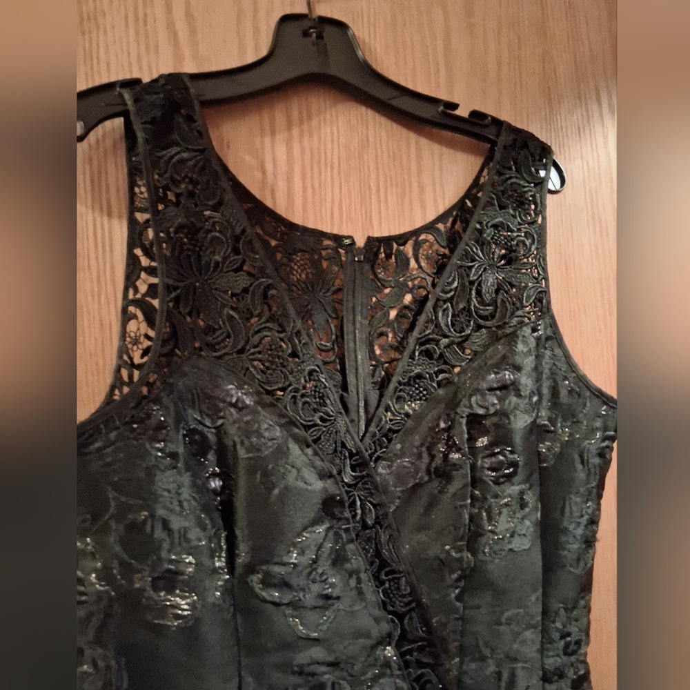 Nina Ricci Paris Cocktail Dress, Model/# 14HCRO640PL0229, Sleeveless Lace Sz 44
